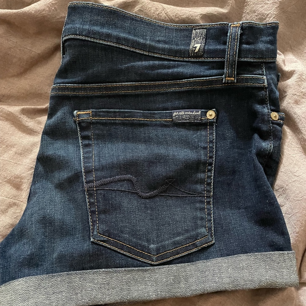 7FAM denim shorts. Sz29
